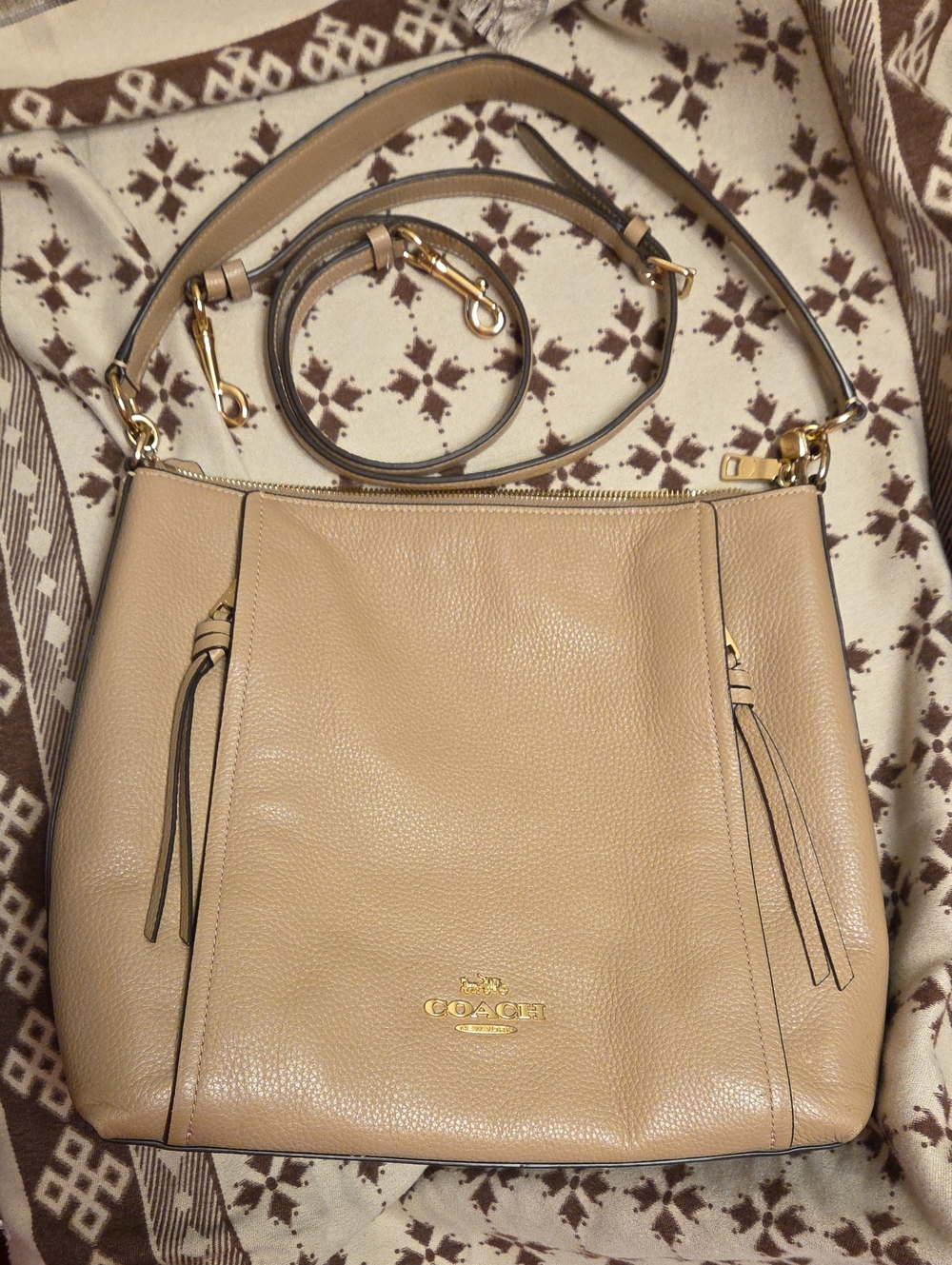 Marlon Coach Pebbled Leather Shoulder Bag and Wristlet -Taupe with Gold Hardware - Picture 6 of 12